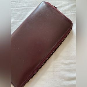 EVERLANE THE SLIM ZIP ZIP AROUND LEATHER BURGUNDY WALLET